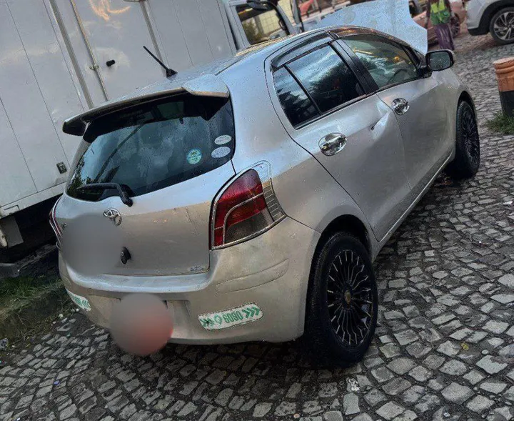 Toyota Yaris Compact 2009 Automatic – photo 3