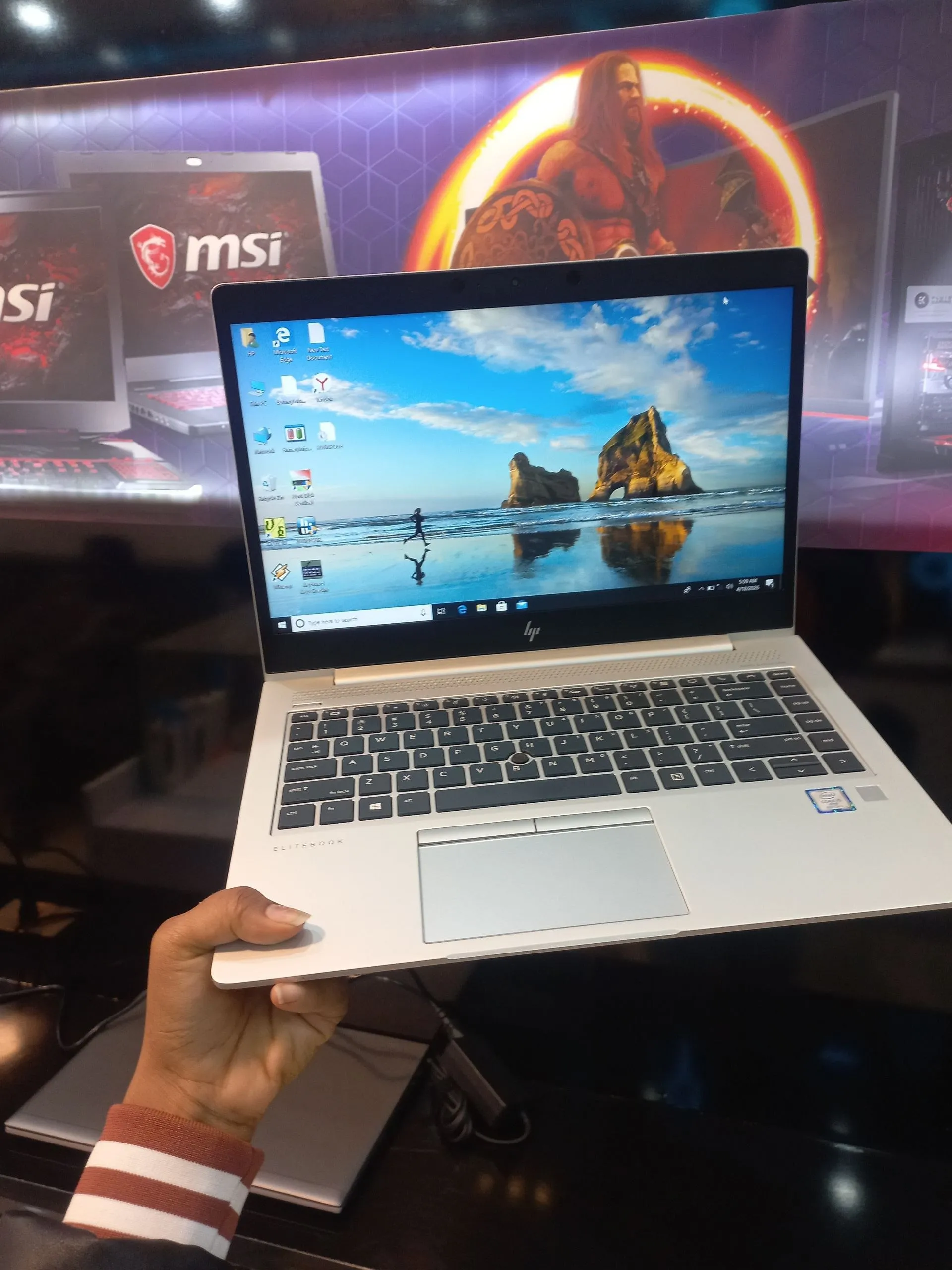 HP EliteBook 840 G5 Laptop – photo 3