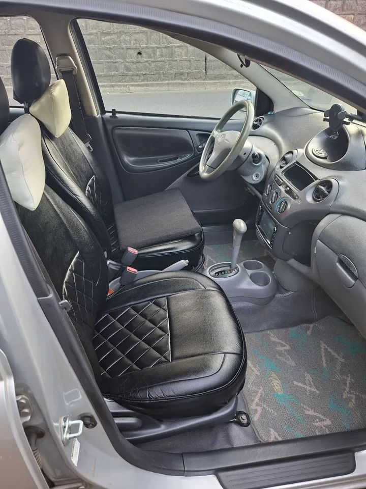 Toyota Vitz Automatic 2001 – photo 10