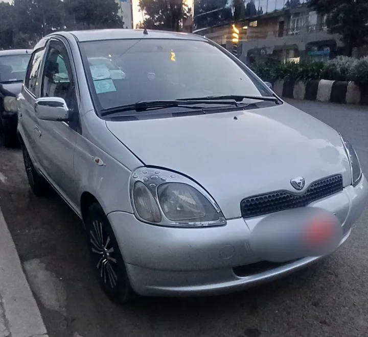 Toyota Vitz 2001 Automatic – photo 3