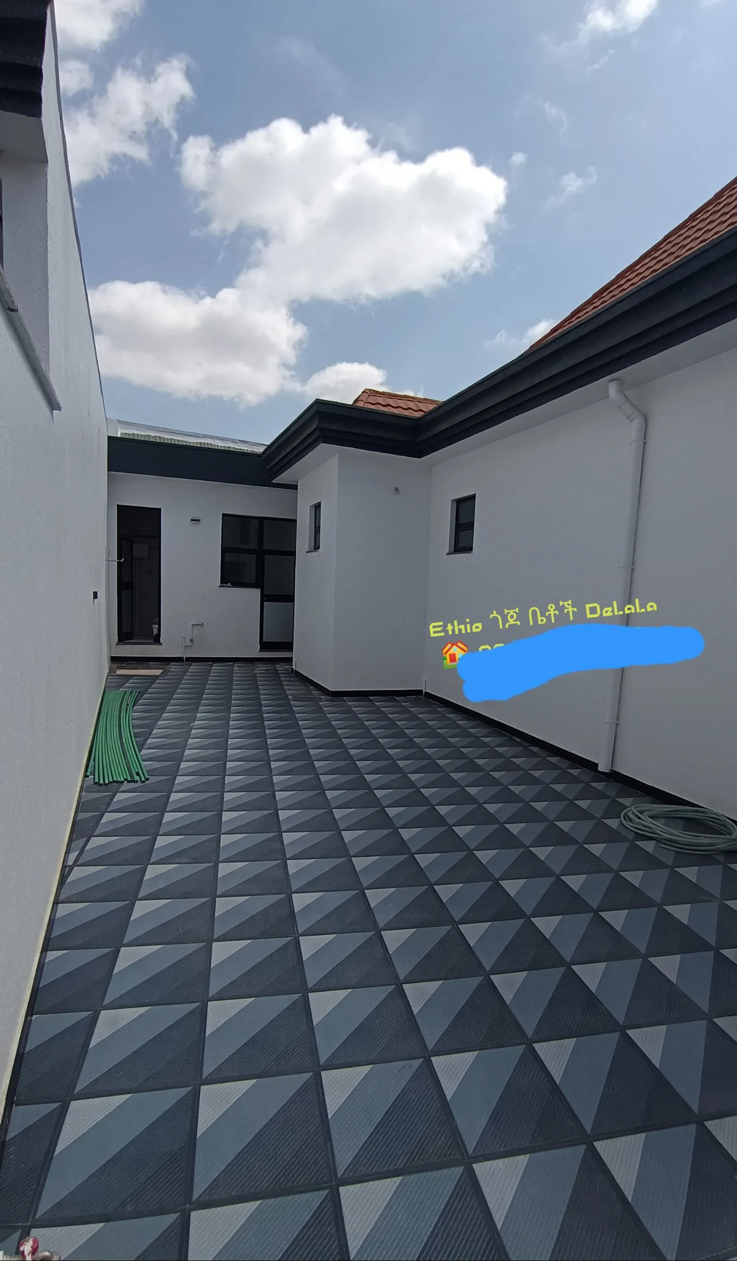 Modern 5-Bedroom Villa in Ayat Zone 5 – photo 3