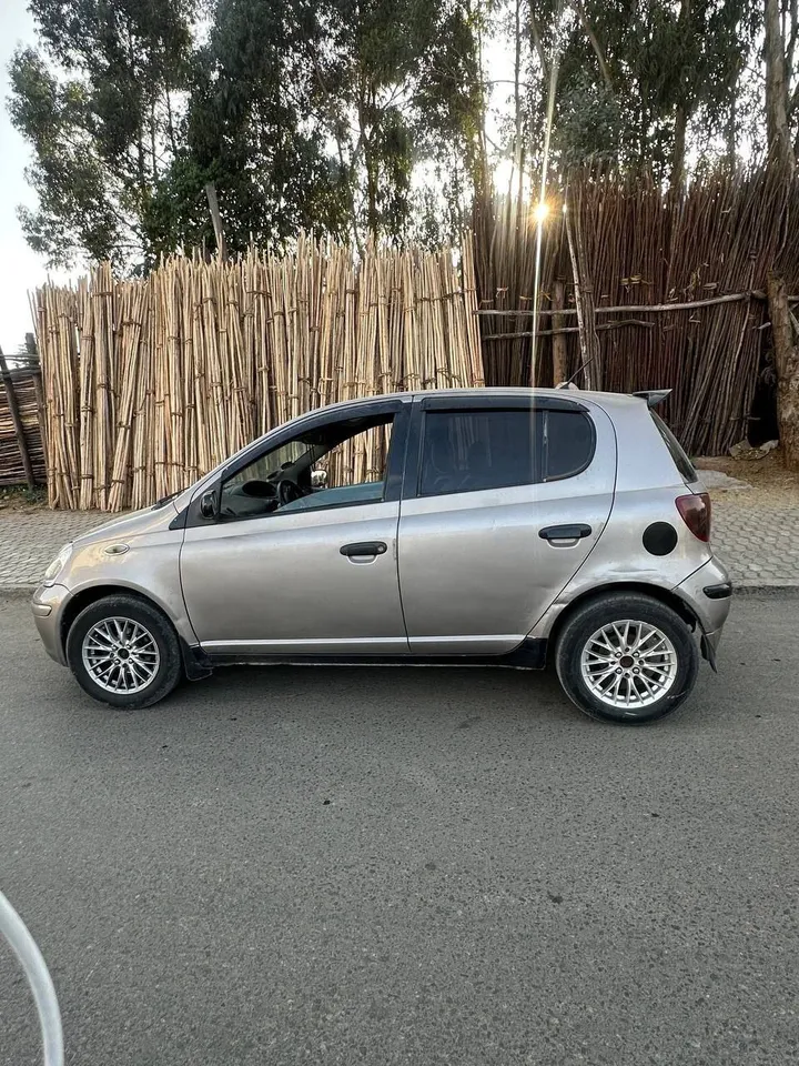 Toyota Vitz 2004 Automatic – photo 4