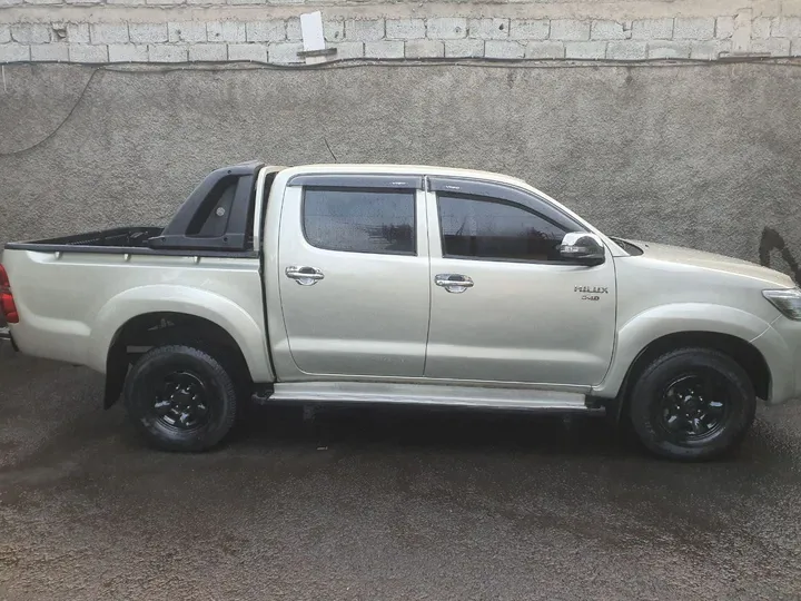 Toyota Hilux Double Cab 2013 – photo 3