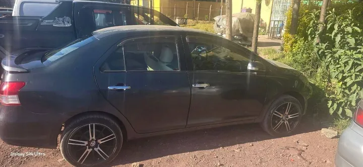 Toyota Belta 2010 – photo 3