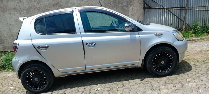 Toyota Vitz 2001 Automatic – photo 3