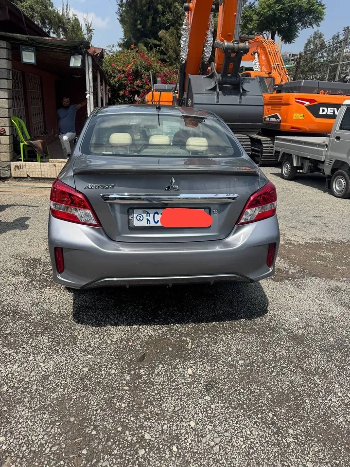 Mitsubishi Attrage 2022 Automatic – photo 4