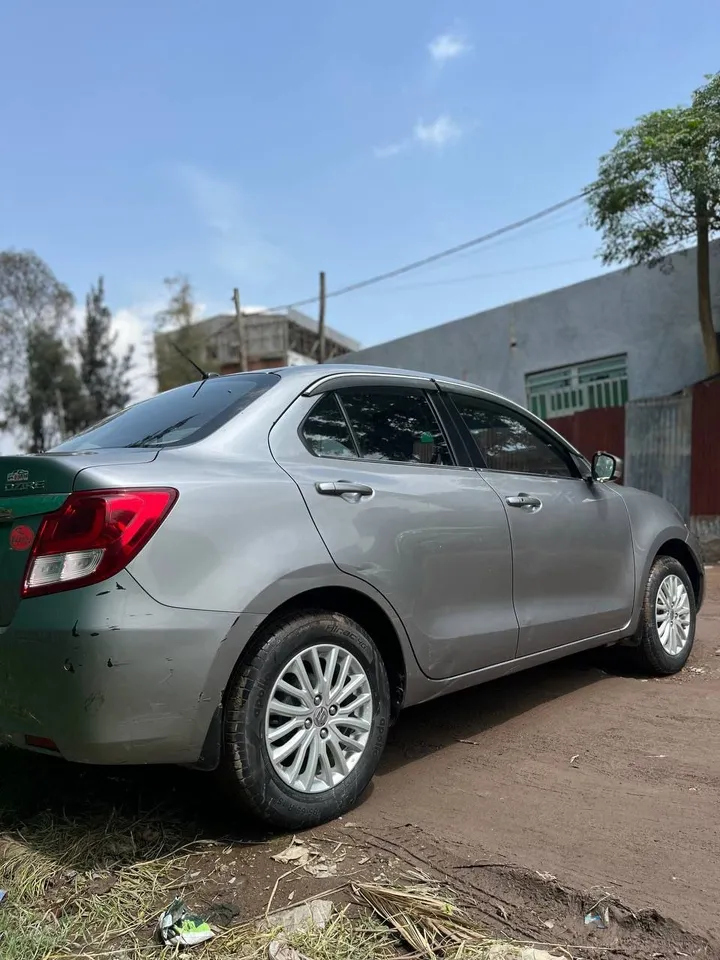 Suzuki Dzire 2022 Automatic – photo 3