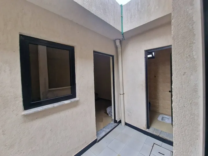 Modern Villa for Sale in Summit – photo 6
