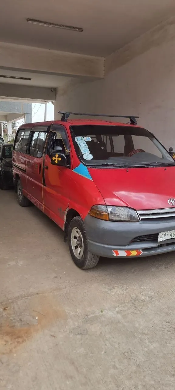 Toyota Dolphin 2001 Manual Van – photo 4