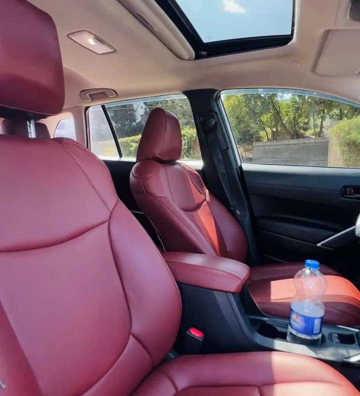 2023 Toyota Corolla Cross Hybrid – photo 4