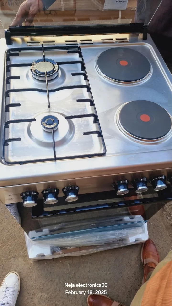 Beko 60cm 2 Gas 2 Electric Cooker – photo 3