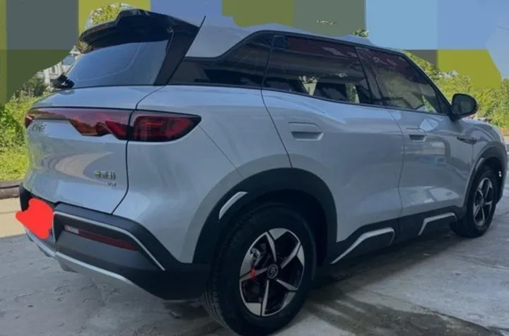 BYD Yuan Up 2024 Electric – photo 8