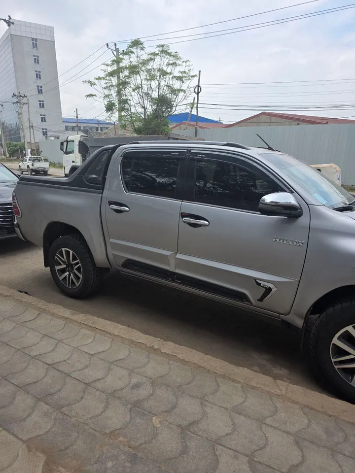 Toyota Hilux Revo Double 2019 – photo 4