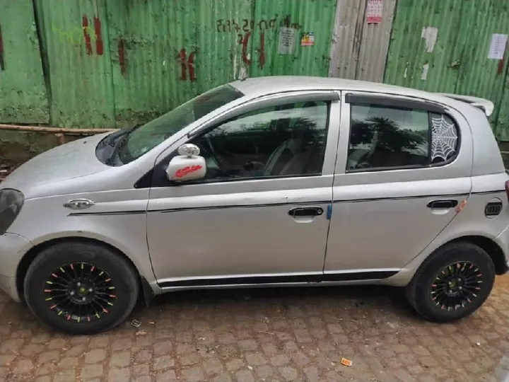 Toyota Vitz 2001 – photo 3