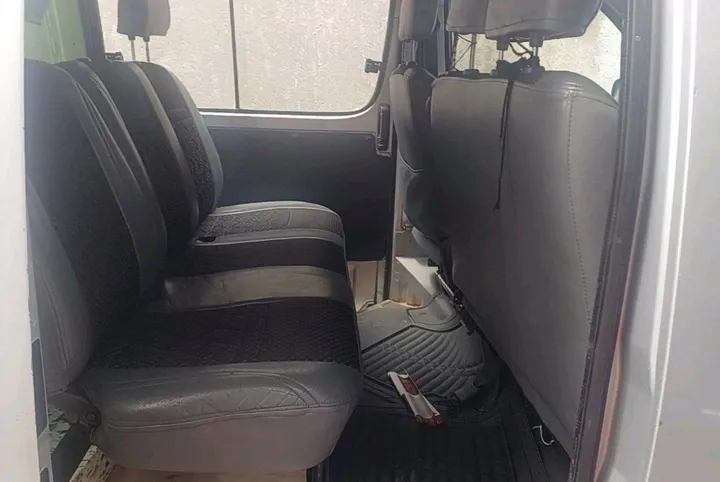 Toyota 2LT Dolphin Van 2001 – photo 5