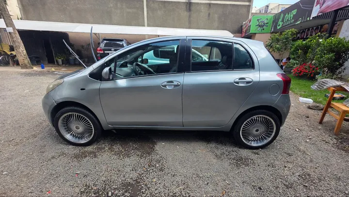 Toyota Yaris Compact 2007 Manual – photo 3