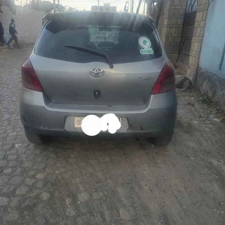 Toyota Yaris Compact 2007 – photo 4