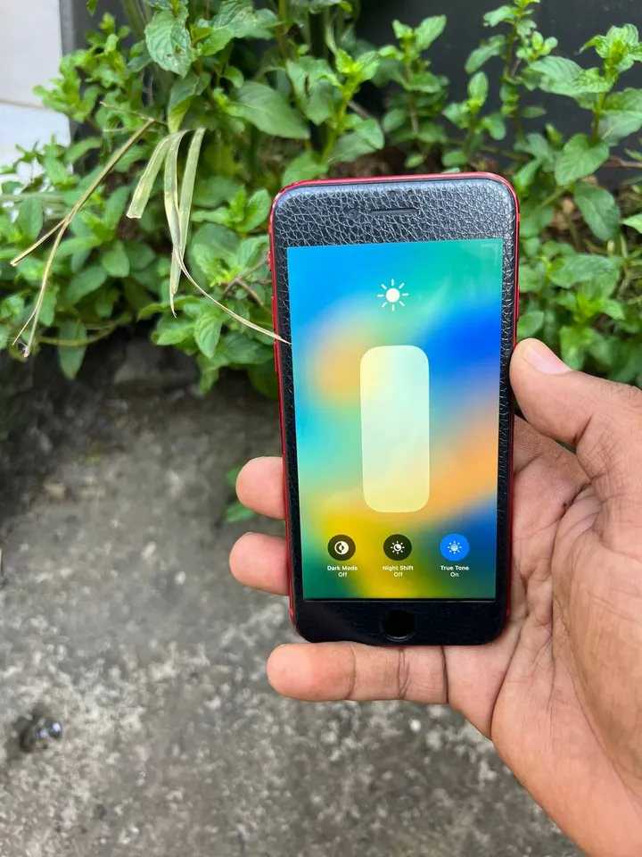 iPhone 8 64GB – photo 4