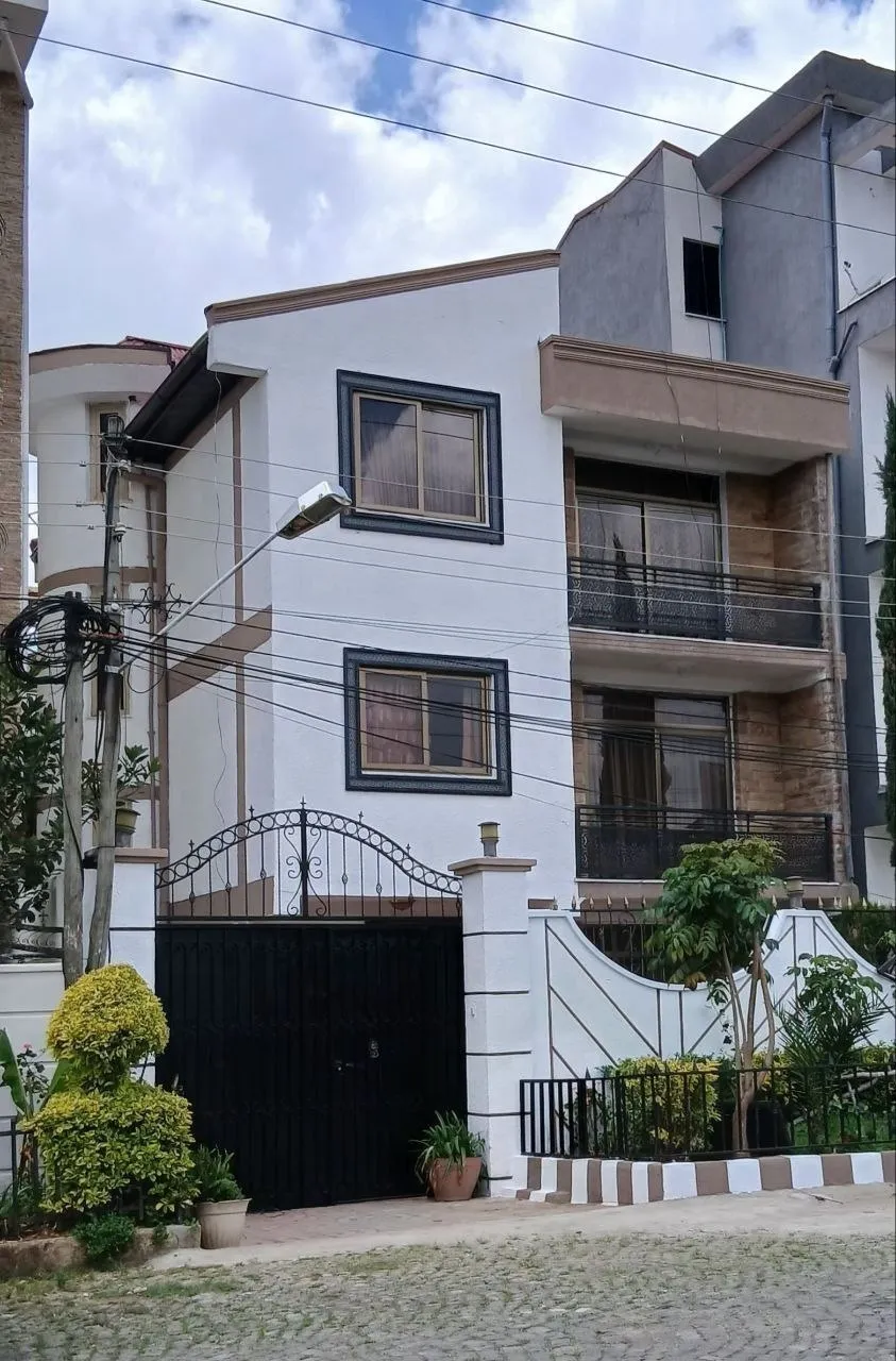 Luxury G+2 House for Sale – photo 3