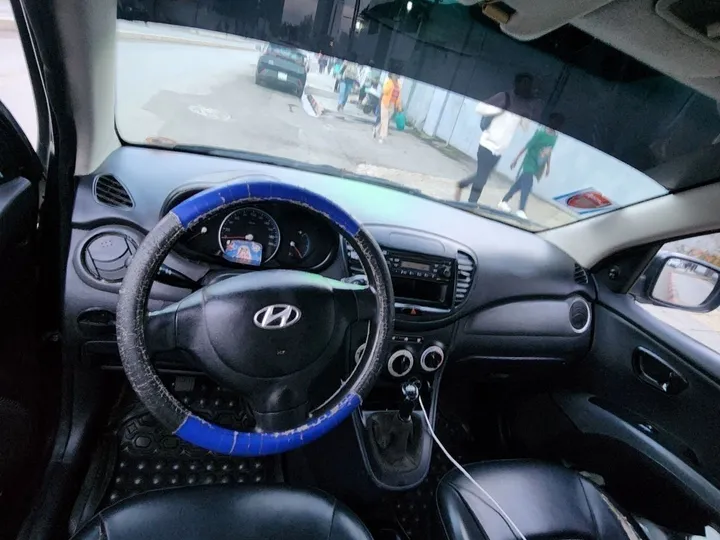 Hyundai i10 2013 Manual – photo 6