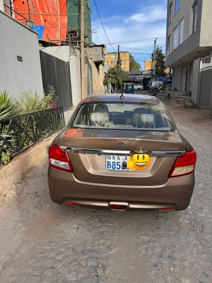 Suzuki Dzire 2021 Automatic – photo 4
