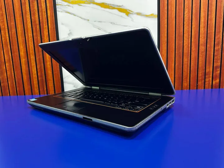 Dell Latitude i5 Laptop – photo 4
