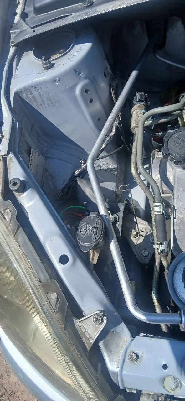 Toyota Vitz 2002 Code 3 – photo 4