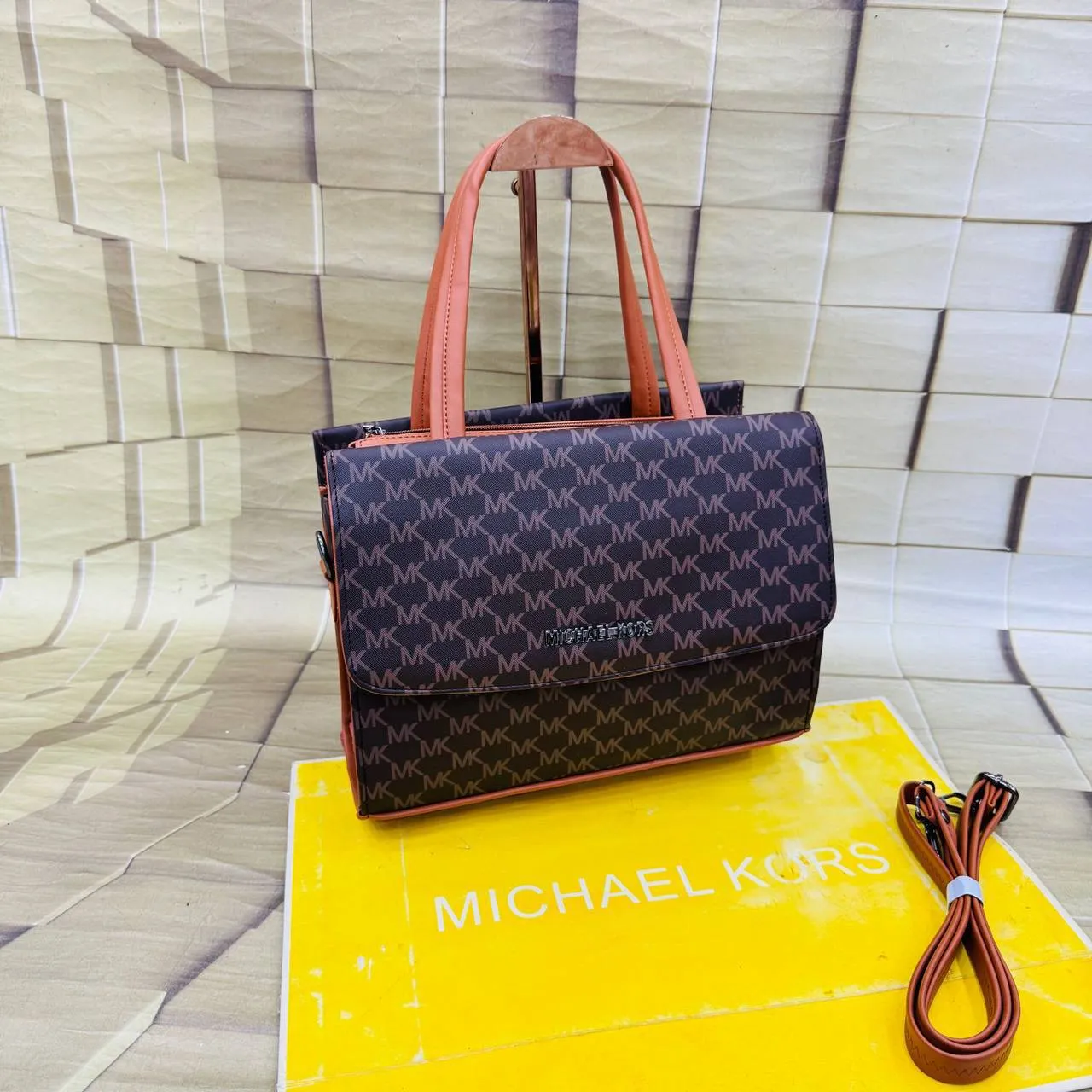 Michael Kors MK Ladies Sling Bag – photo 7