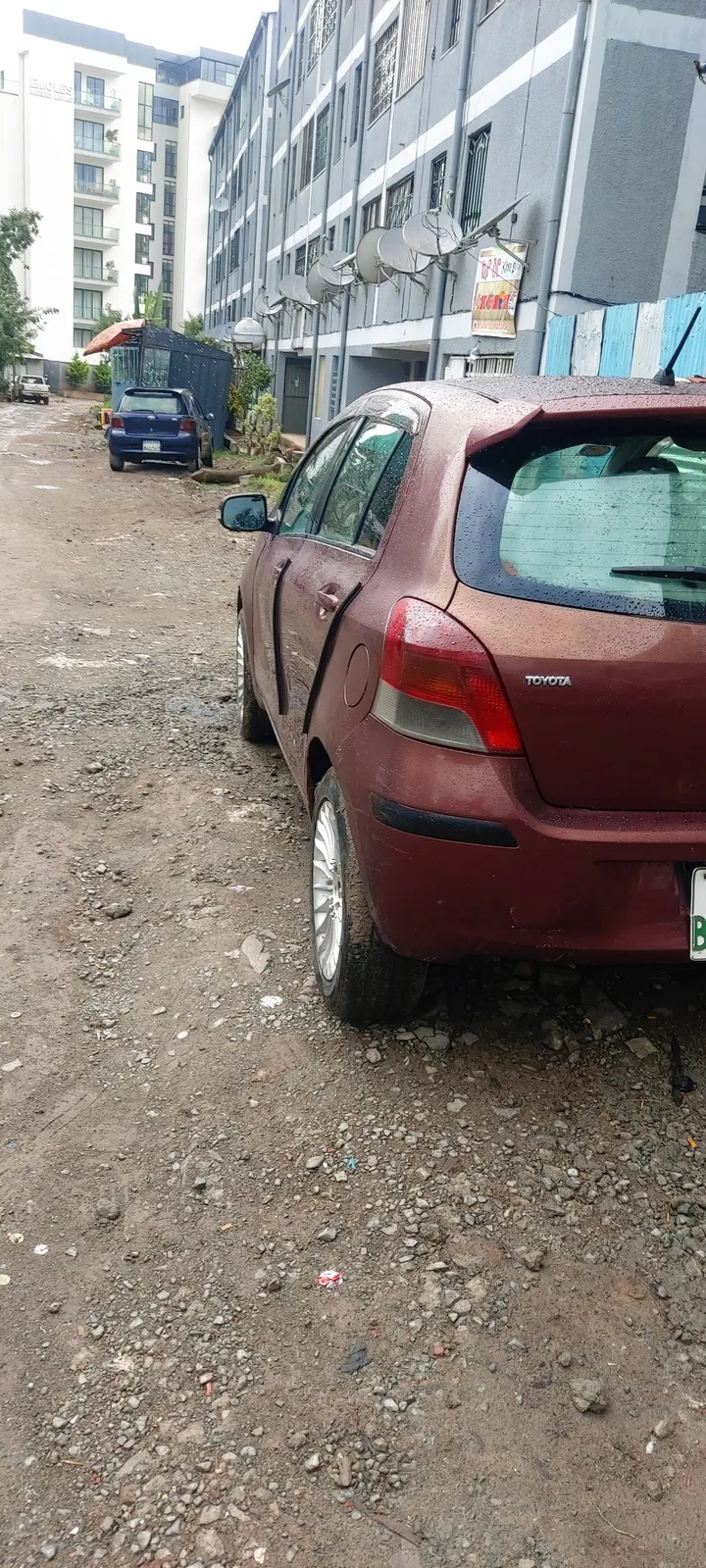 Toyota Yaris Compact 2010 – photo 6