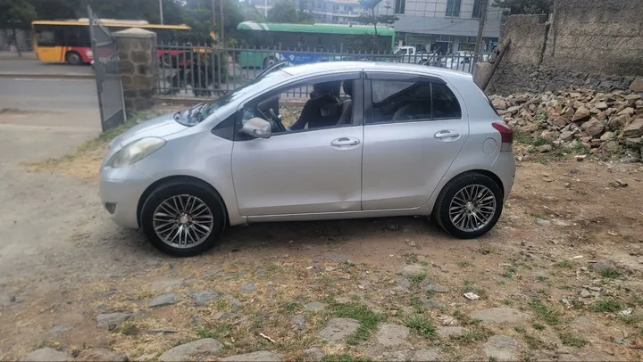 Toyota Vitz 2008 Hatchback – photo 6