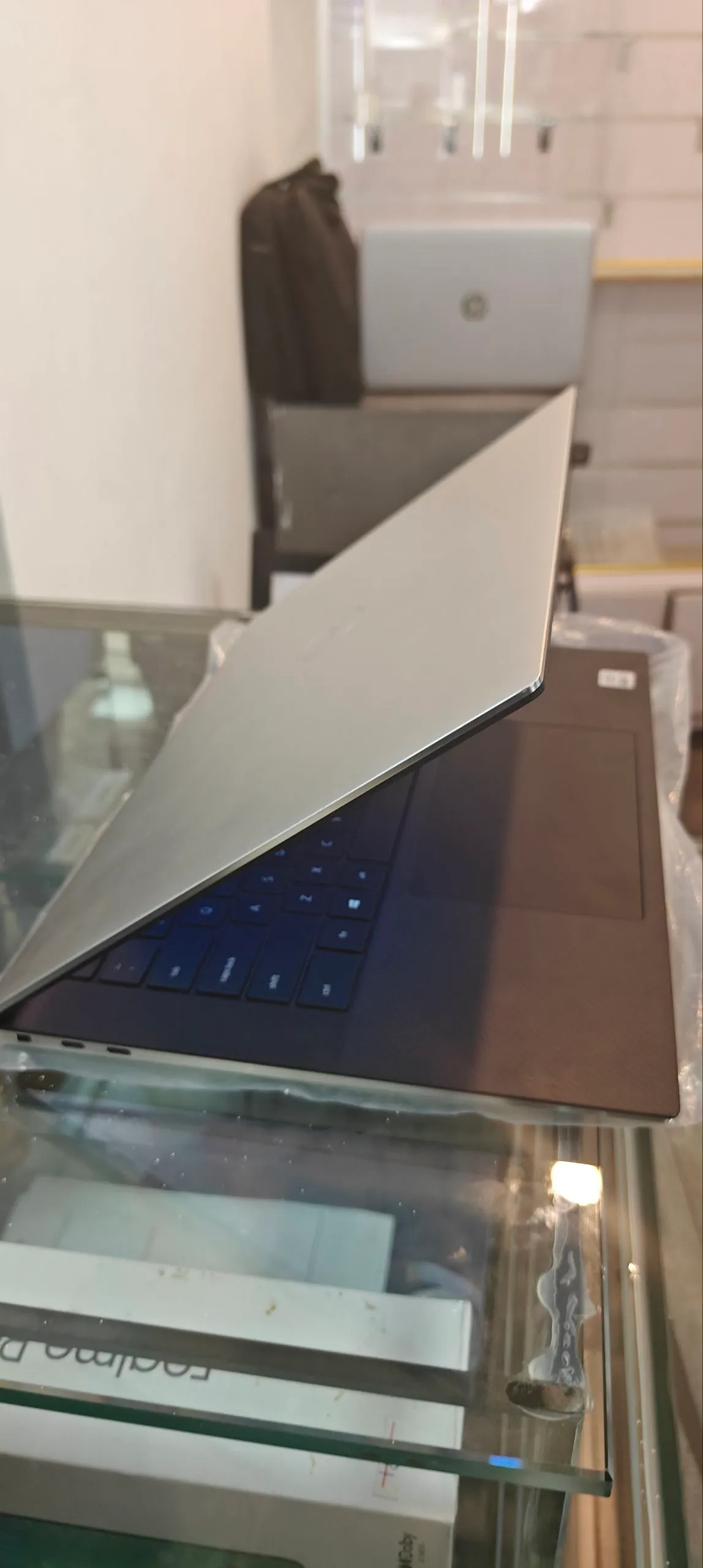 Brand New Dell XPS 15 Laptop – photo 4