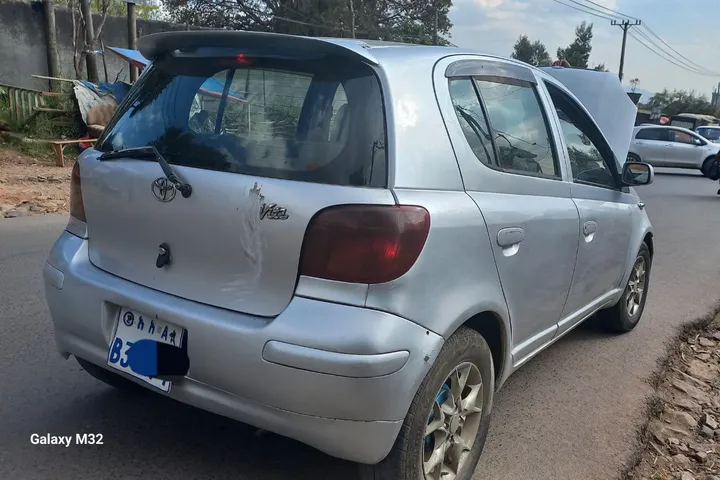 Toyota Vitz 2002 1.0L Automatic – photo 4