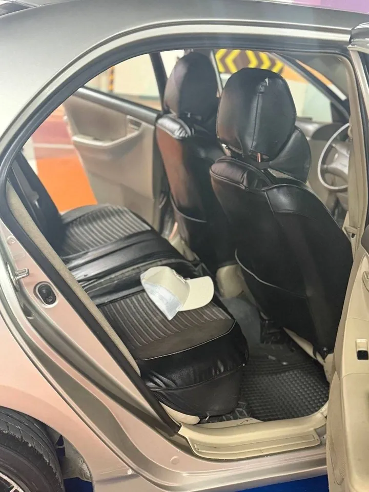 Toyota Corolla 2003 Automatic – photo 3