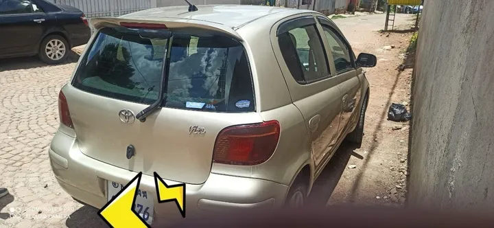 2003 Toyota Vitz Hatchback – photo 4