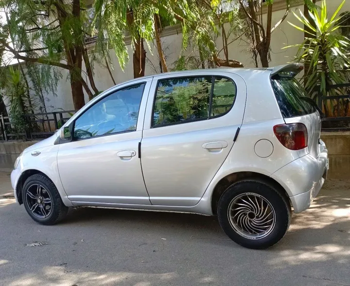 Toyota Vitz 2001 Automatic – photo 4