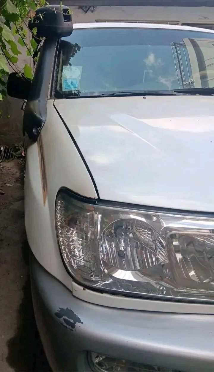 Toyota Landcruiser 105 2007 Manual – photo 3