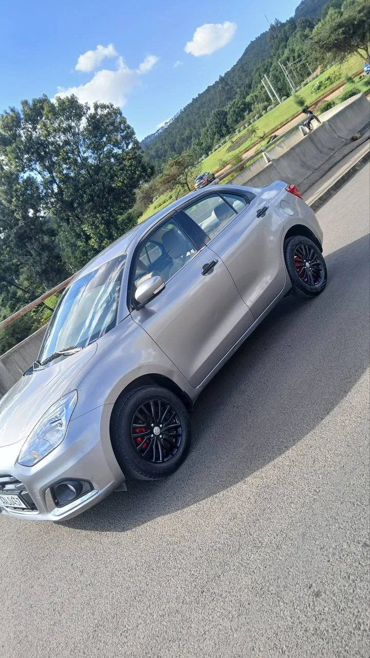 Suzuki Dzire 2022 Automatic – photo 3