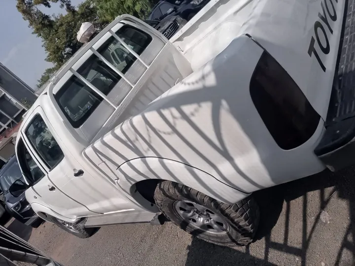 Toyota Hilux 2007 5L Pickup – photo 3