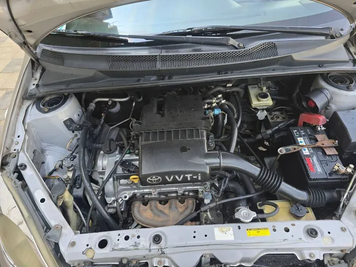 Toyota Vitz 2004 Automatic Hatchback – photo 3
