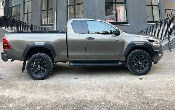 Toyota Hilux Invincible 2021 – photo 5