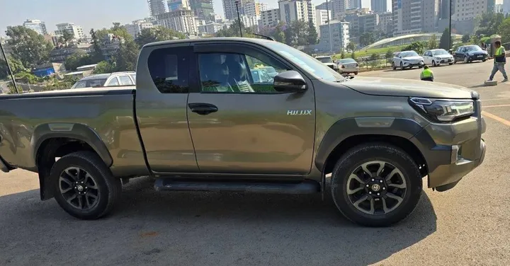 Toyota Invincible King Cab 2021 – photo 3