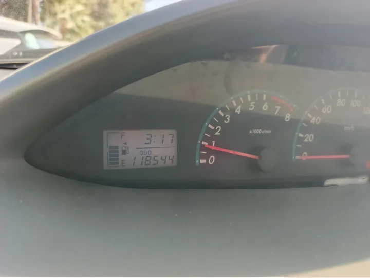 Toyota Yaris Belta 2010 Automatic – photo 3