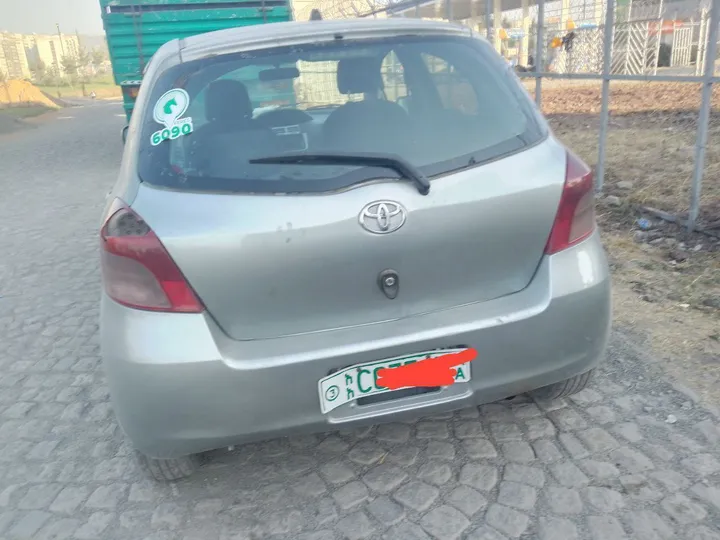 Toyota Yaris Compact 2005 – photo 5