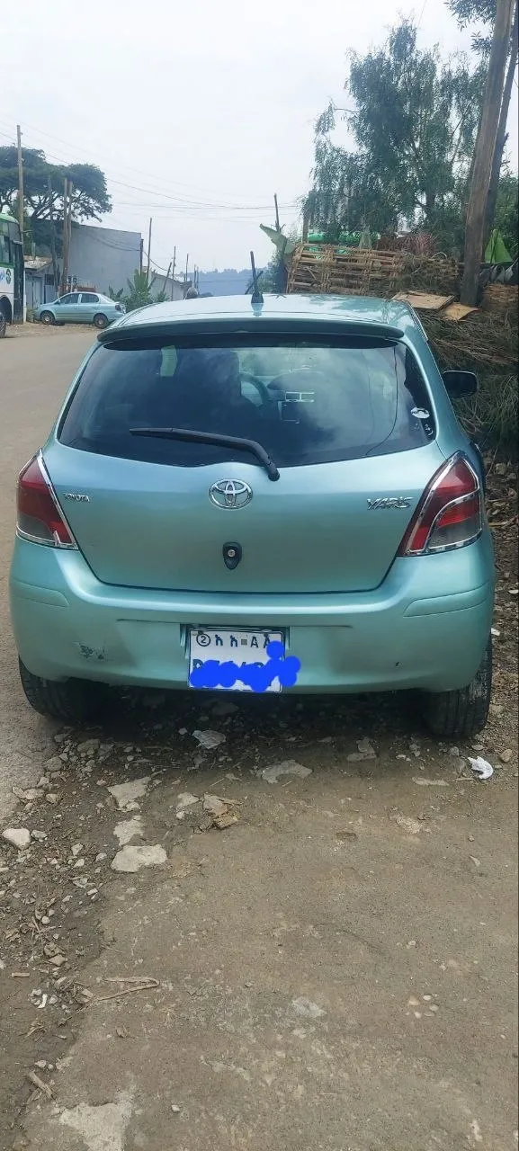Toyota Yaris Compact 2009 – photo 7