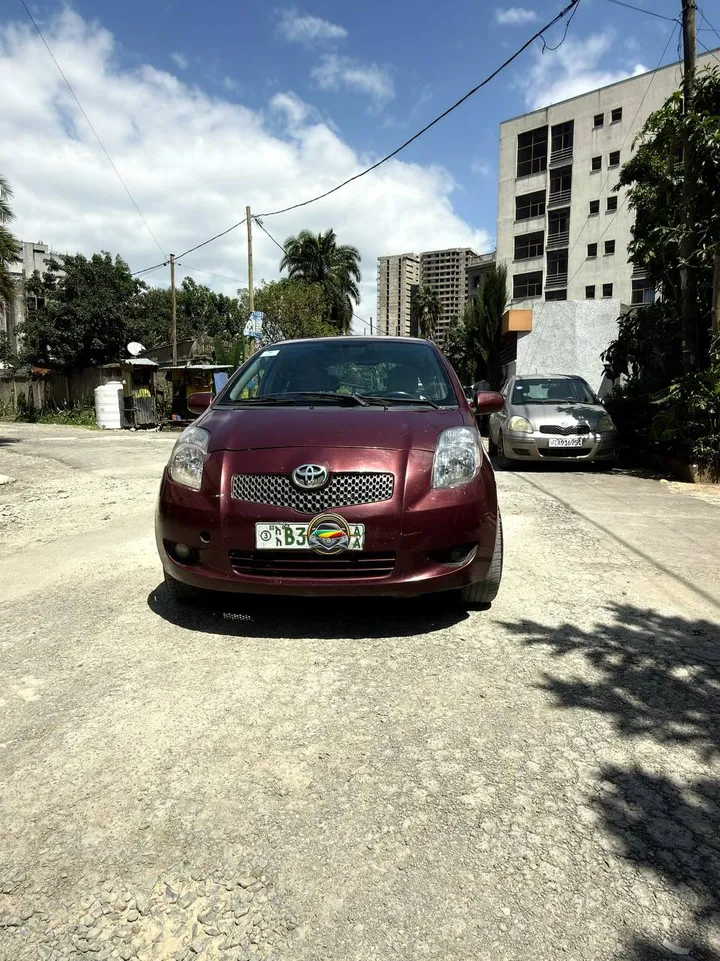 Toyota Yaris Compact 2007 – photo 6