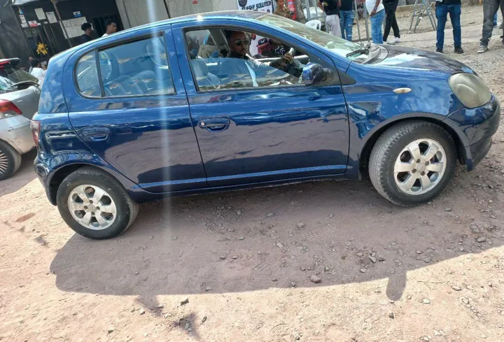 Toyota Vitz 2002 Automatic – photo 4