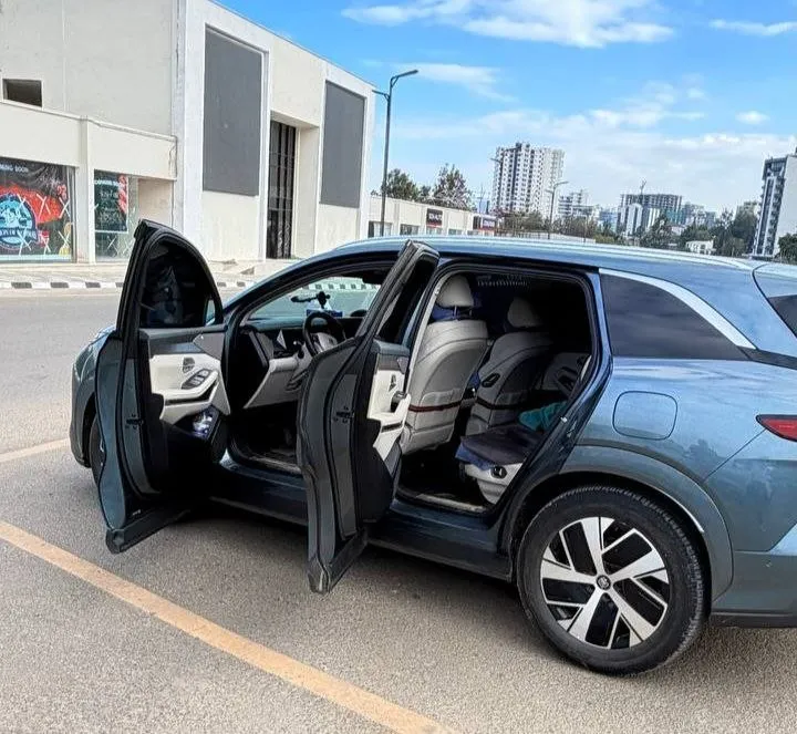 BYD Tang-L DM-i 2025 Plug-in Hybrid – photo 4