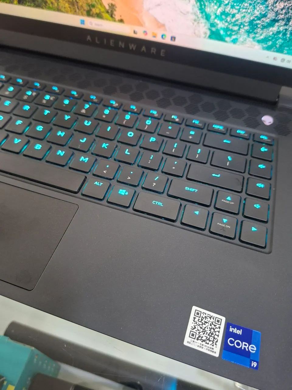 Alienware M15 R7 Gaming Laptop – photo 3