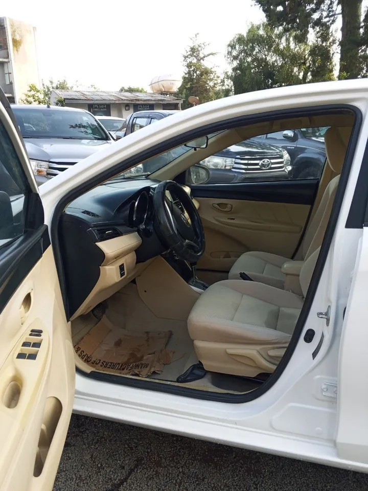Toyota Yaris 2014 Automatic – photo 8