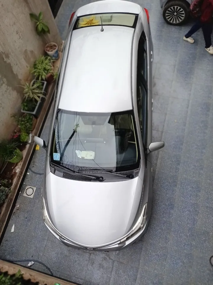 Toyota Yaris 2013 Sedan – photo 5